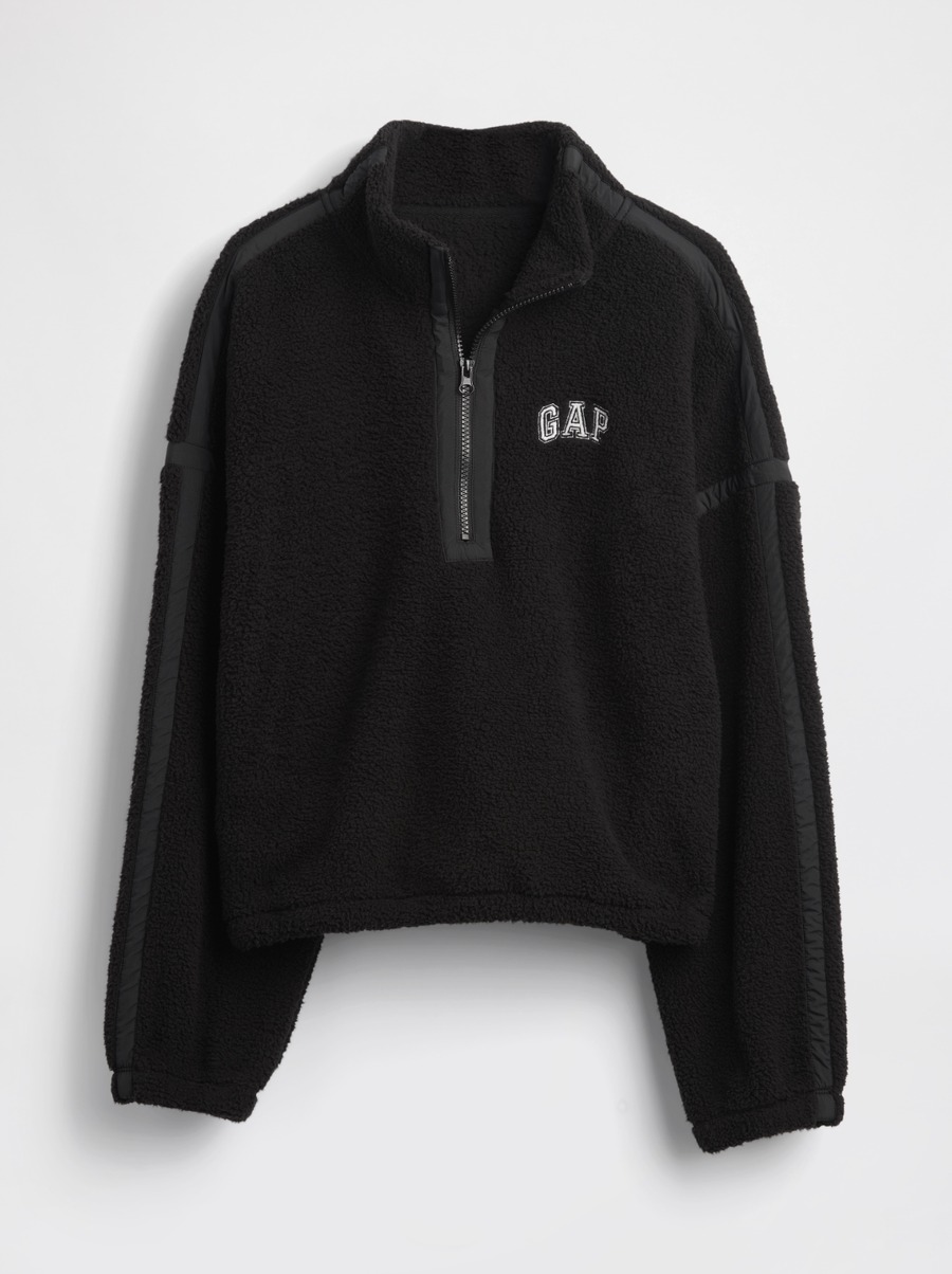 GAPのブラックフライデー！最大50%オフ&総額1,000万円分のギフトカード配布