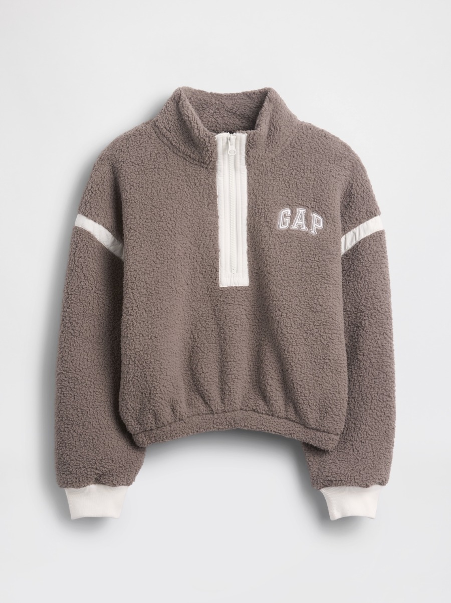 GAPのブラックフライデー！最大50%オフ&総額1,000万円分のギフトカード配布