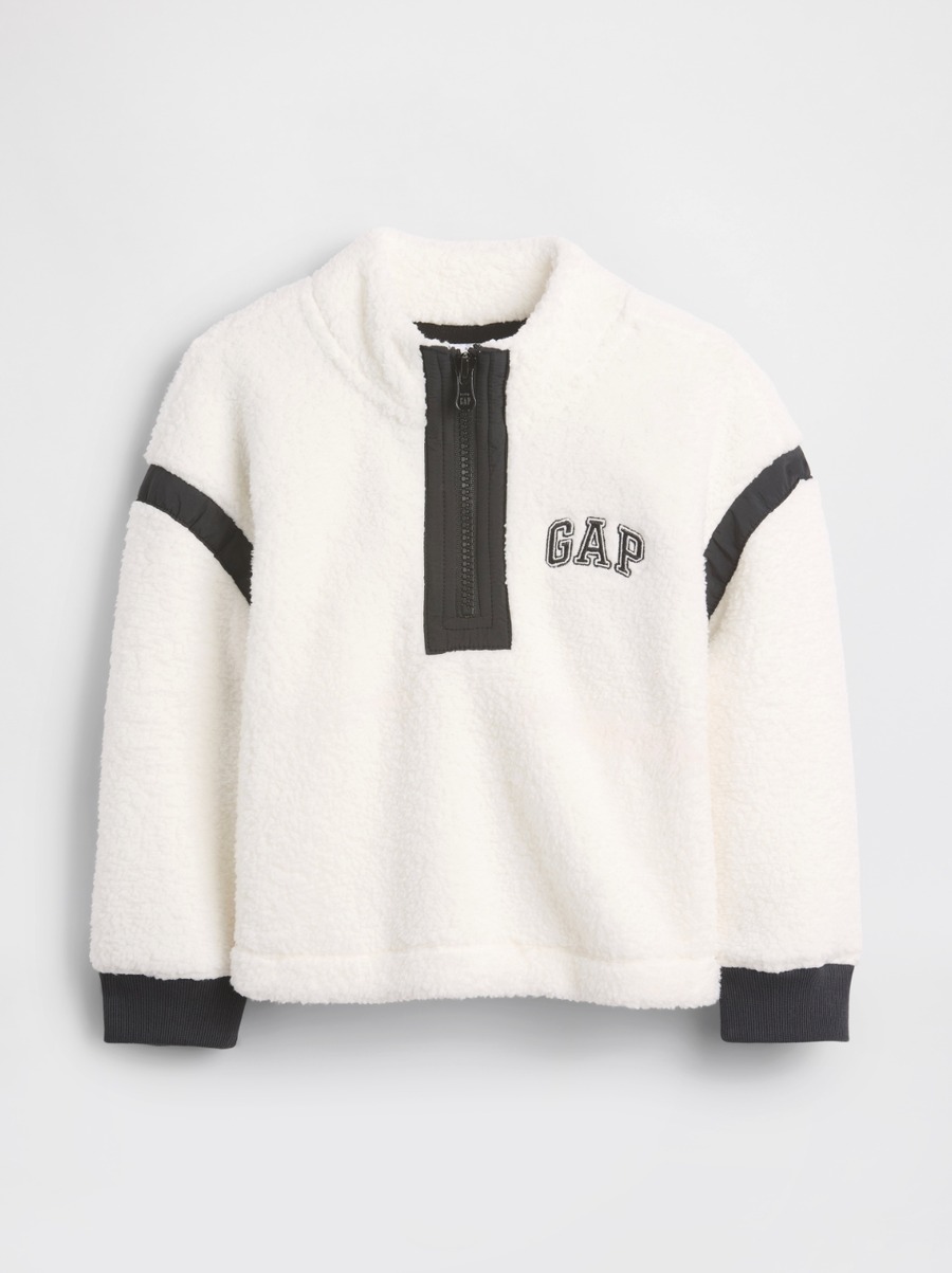 GAPのブラックフライデー！最大50%オフ&総額1,000万円分のギフトカード配布