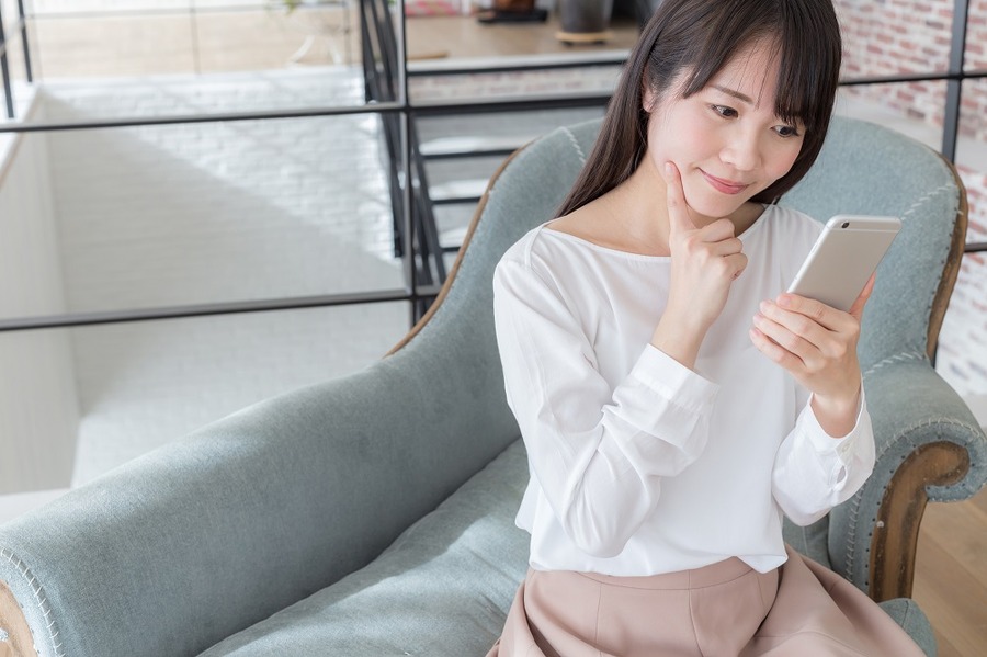 ハンドメイドにベルマーク、蛇の抜け殻まで売ってる「メルカリ」の上手な使い方と落とし穴。