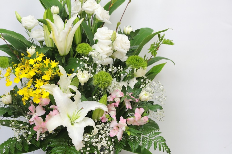 「購入」した葬儀の供花、花祭壇のお花はどこへ行く？