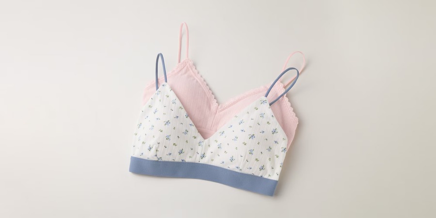 【GU】4月9日までのSALE情報｜ソフトシアークルーネックT790円＆キッズデニム1,290円など期間限定で特別価格に