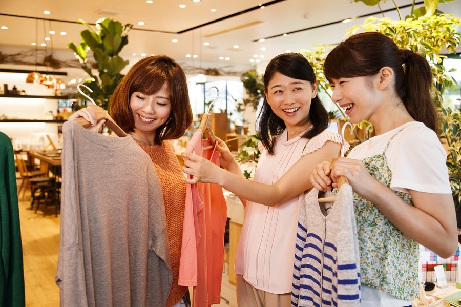 お気に入りの洋服屋の株主になり、お得な優待を受けませんか。わたしのオススメ4社はココ！