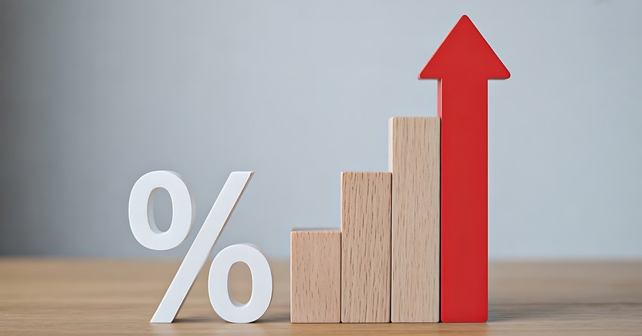 ニュースで増えた「金利」の話。政策金利1.0％で暮らしはどう変わる？