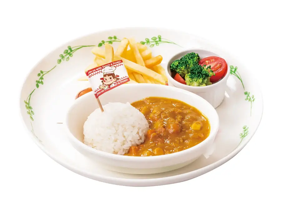 この夏、家族でお得に外食を。不二家のキッズメニューが半額に