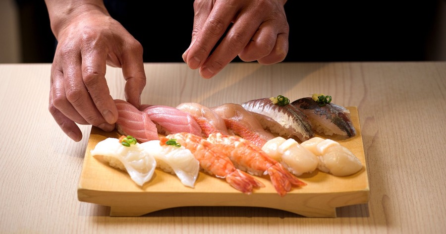 寿司食べ放題のイメージ