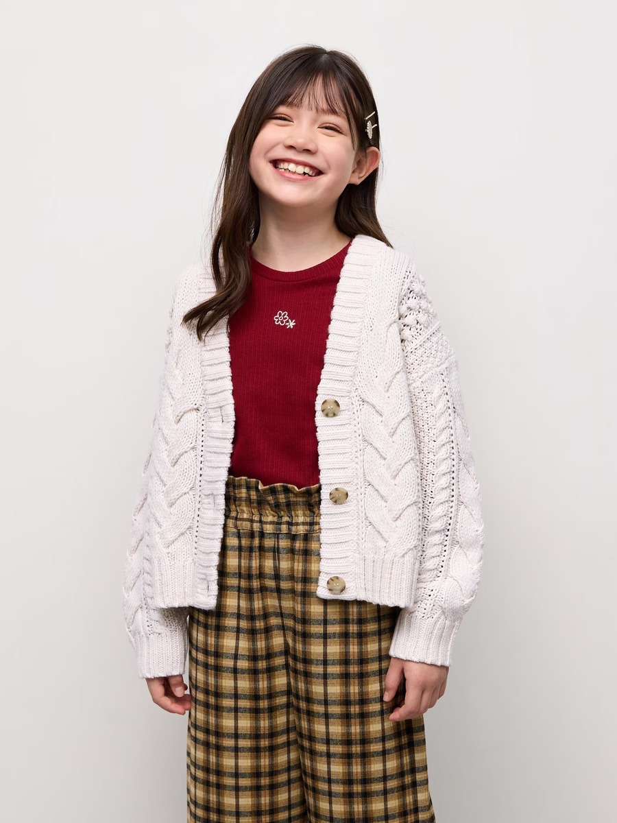 【GU】10/8までのSALE情報｜カーディガン1,990円・スウェットT1,290円など秋服が最大1,000円お得