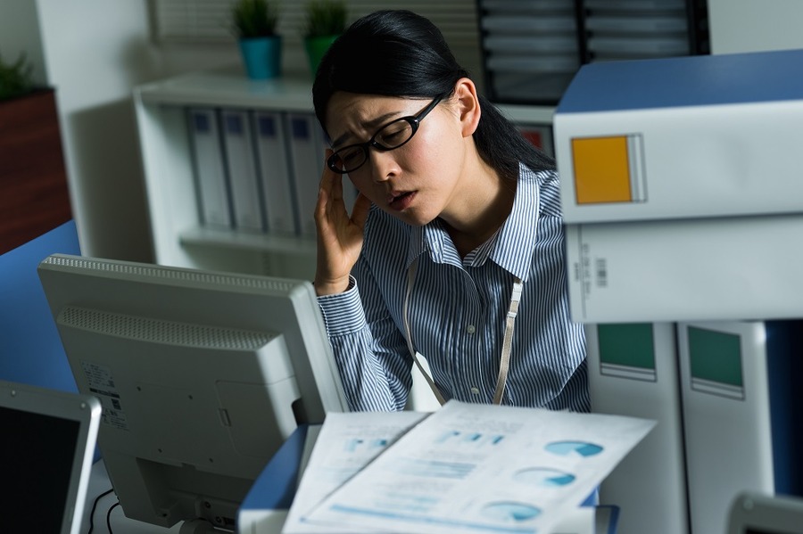残業が長引き、法定休日の日である午前2時に残業が終わった。その場合の割増率はどうなるか？