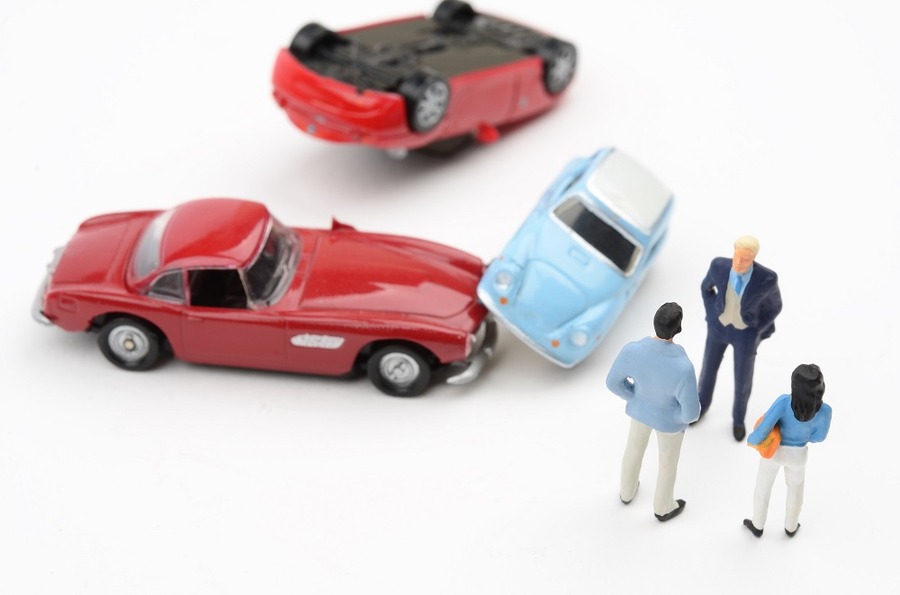 支払いまで時間がかかる「自動車保険」の保険金　すぐにもらえる方法とは