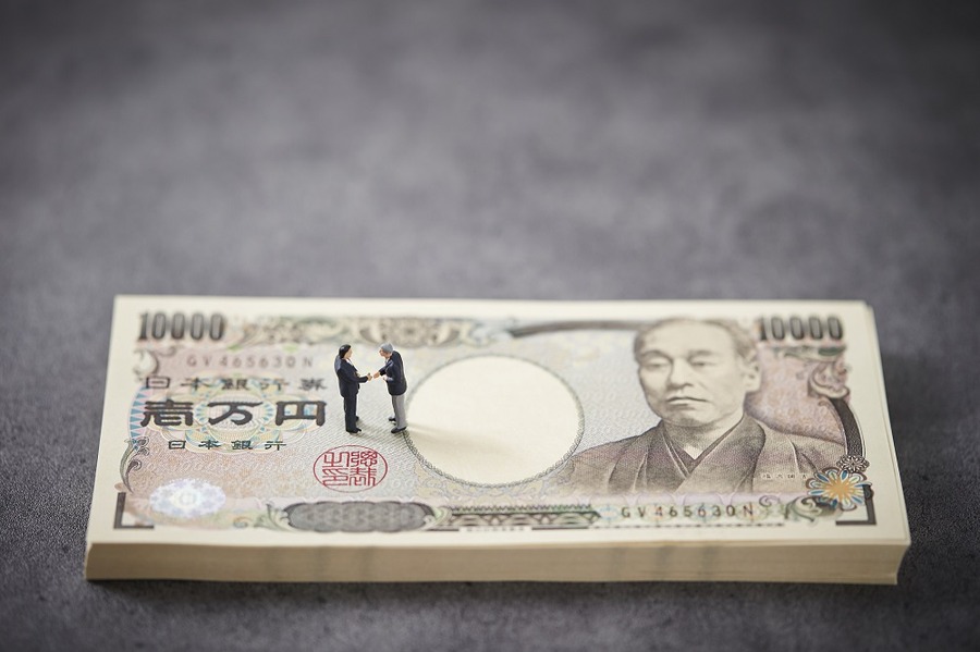 「金利を減らしてください…」と、直接交渉して初めて知った金融機関ごとに異なる事業融資の特徴を比較してご紹介。