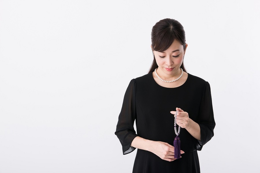 「喪服」はレンタルがお得？　それとも買ってしまった方がいい？　調べてみました。