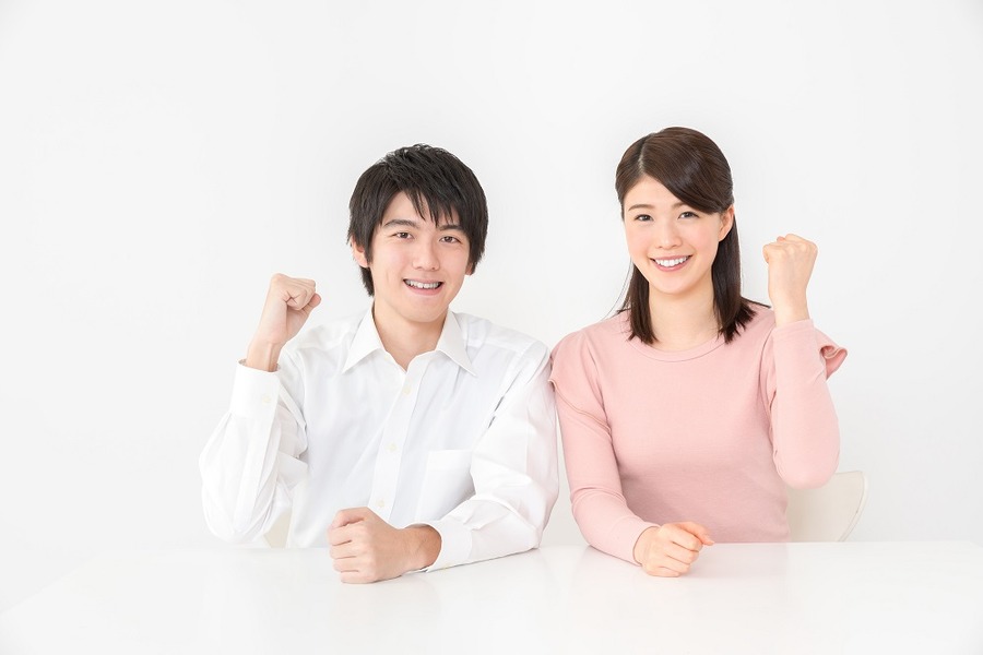 10代で就職すると年金に加入するのに、10代で結婚しても加入しないのはなぜ？