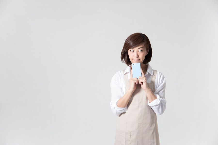 1年前に知識ゼロの主婦が始めた株投資。チャートを読めるとは言い難いが、株全体の評価損益＋20%前後という結果です。