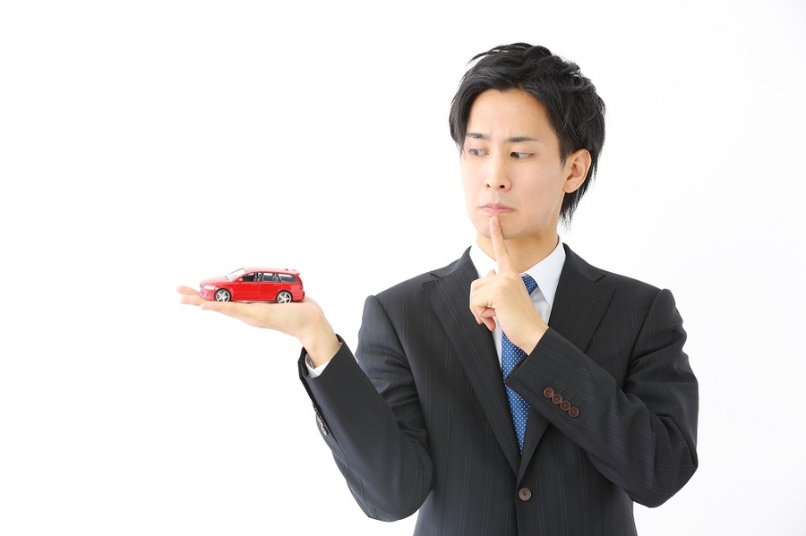 自動車を購入したときの経理処理　自動車の取得価額に含めるべきものと、含めないことが出来るもの