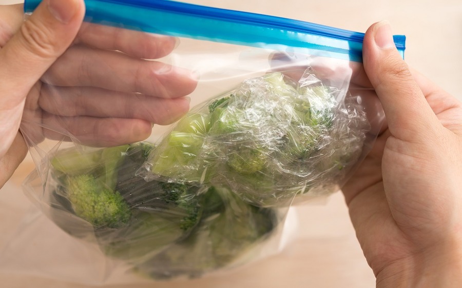高齢者夫婦2人暮らしの私たちが「冷凍専用庫」を買いました。時短や節約、体調の悪い時などに大活躍です。