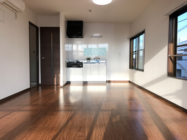 大家が節約DIYでモテルームを作りました　空室ゼロを目指し、成約率アップへつながった工夫を紹介（ビフォーアフターの写真アリ）