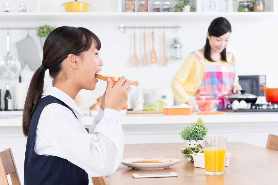 代表的な「主食」最安値決定戦　1食当たりの「炭水化物」のお値段を比べてみました