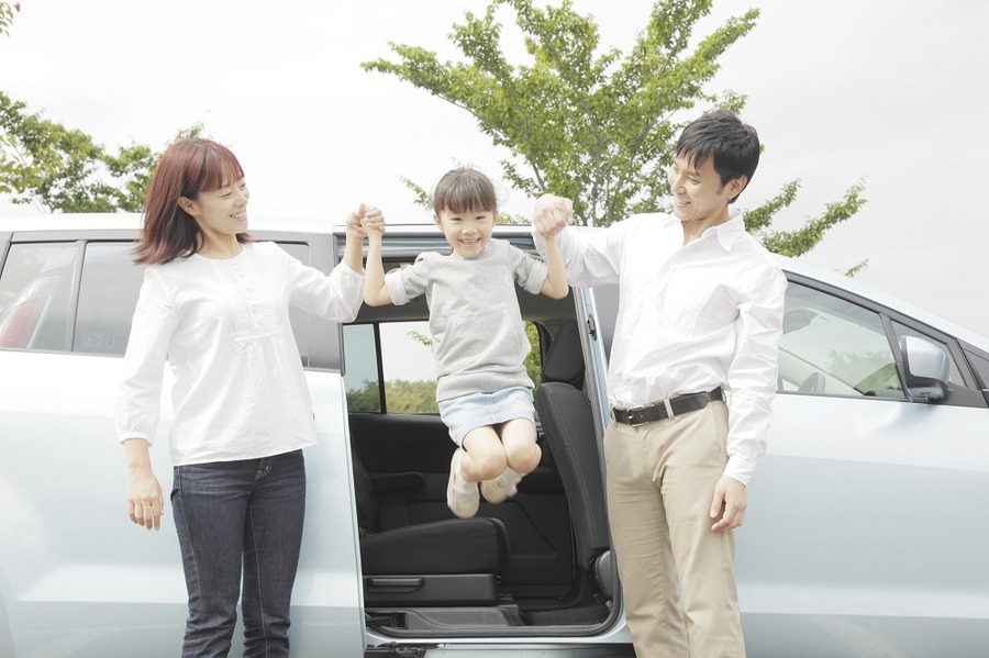 車の所有は本当に損なのか？　自家用車の貸し出しサービス登場を踏まえ、「所有 vs カーシェア」論争が再勃発。