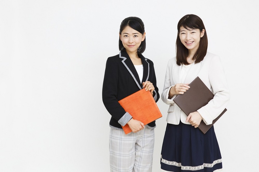 少ない数の服でもプチプラでおしゃれに冬を乗り切るミニマリスト流着こなし術