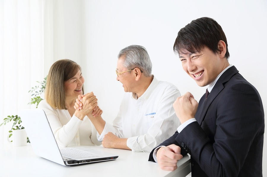 銀行の皮を被った消費者金融　「銀行カードローン破綻増加」の裏事情