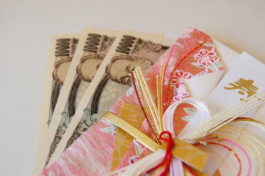 お金を貯めたければ、通帳は1冊でも2冊でもなく、3冊にしなさい。