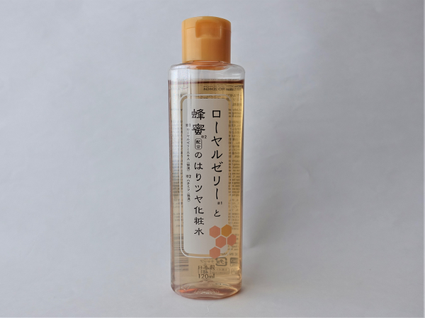 100均「ザ・ダイソー」の化粧水ってどうなの？　4種類を実際に使い比べました