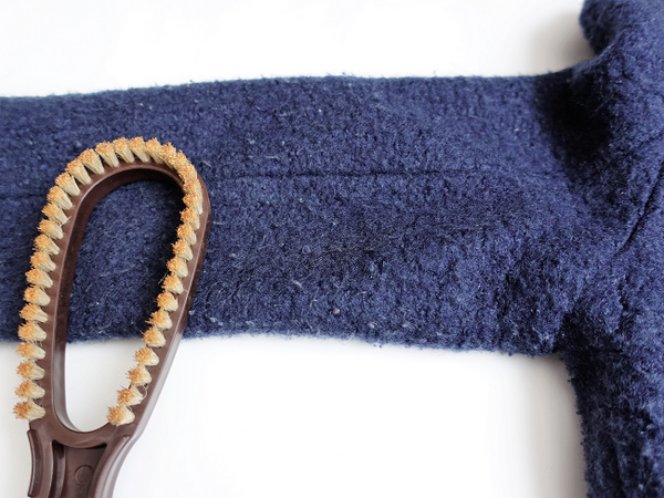 100均ダイソーグッズで毛玉取り　「スポンジ、ブラシ、電動リムーバー」どれが一番使えるか試してみました