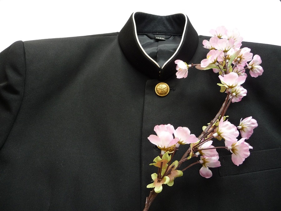 あればラッキー♪ リユース（中古）学生服。地球に、財布に、みんなに優しく大人気です。