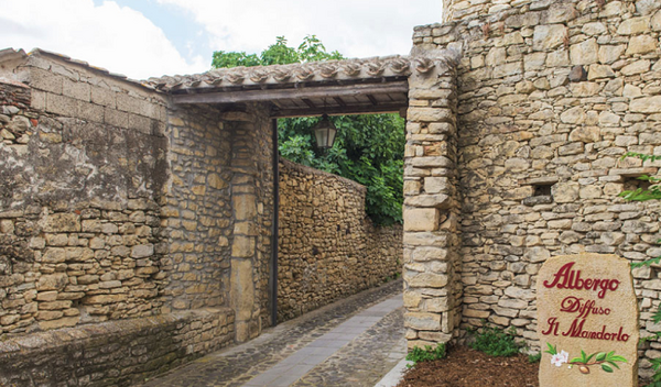 遊休不動産（空き家）を活用する「まちやど」　町全体を宿にするプロジェクト