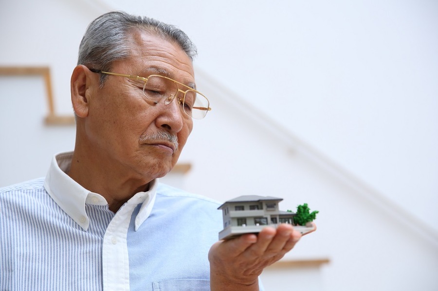 高齢化社会を反映したニーズに応える「孤独死保険」は必要か？