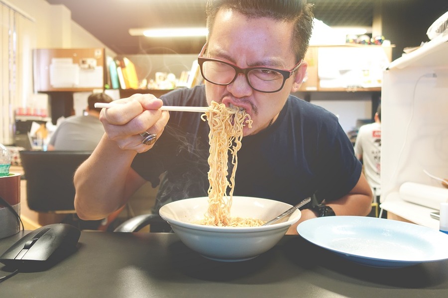 ジュース1杯もデリバリー　年々増加する中国の「おひとり様」に重宝されてるお店を紹介します。