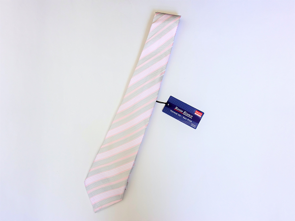 ダイソーの「100円ネクタイ」は3秒に1本売れている　なかでもおススメはこれ