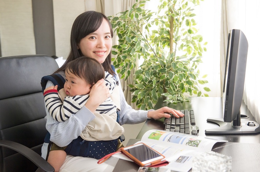 在宅勤務をする場合の「最低賃金」の適用地域は「会社の所在地？」それとも「住居地？」