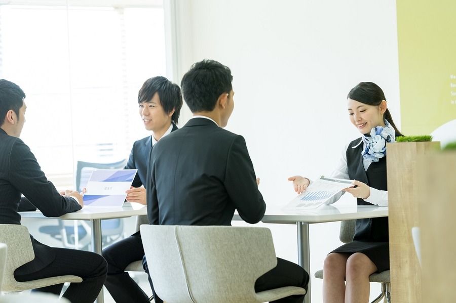 「保険ショップ」に行くとしつこく勧誘される？　6社訪問してみた筆者がメリット・デメリット、注意点などを紹介