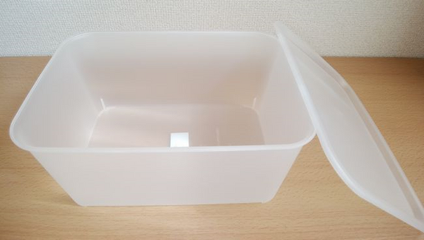 容量約4リットルのクリア収納ケース