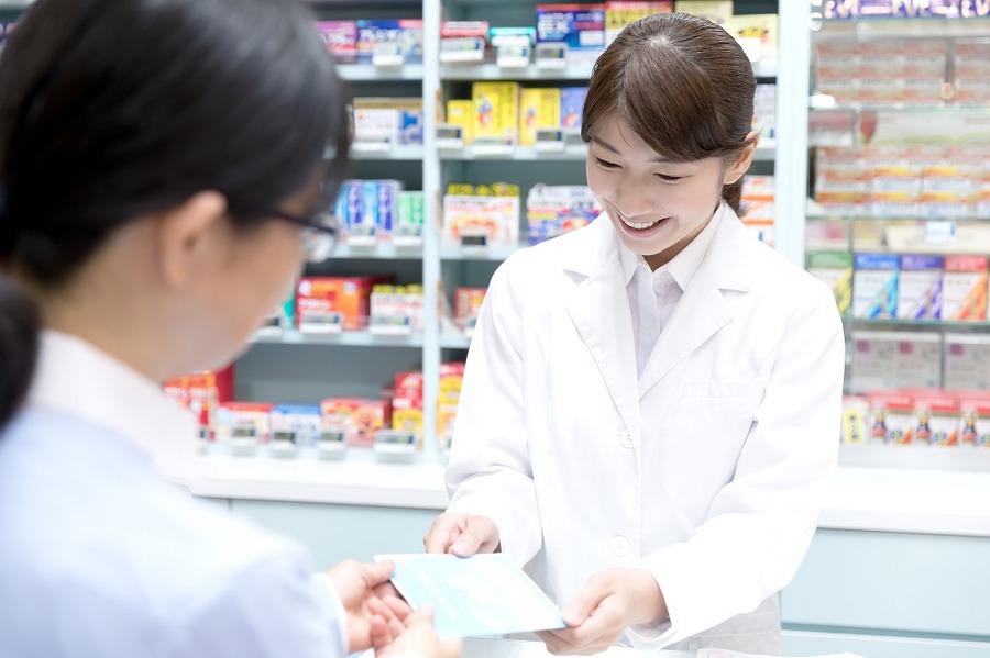 医療費を節約したいなら知っておきたい「お薬手帳」と「ジェネリック医薬品」のこと