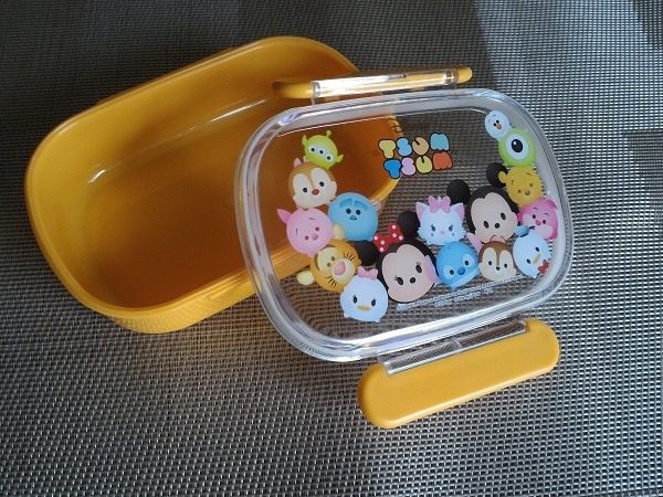 【100均セリア】ディズニーキャラクターとのコラボ商品もたくさん！　筆者が買い揃えたランチグッズをご紹介