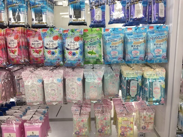 暑い季節に活躍するオススメ100均グッズ5選　汗ふきシート「ビオレ VS 100均」徹底検証。