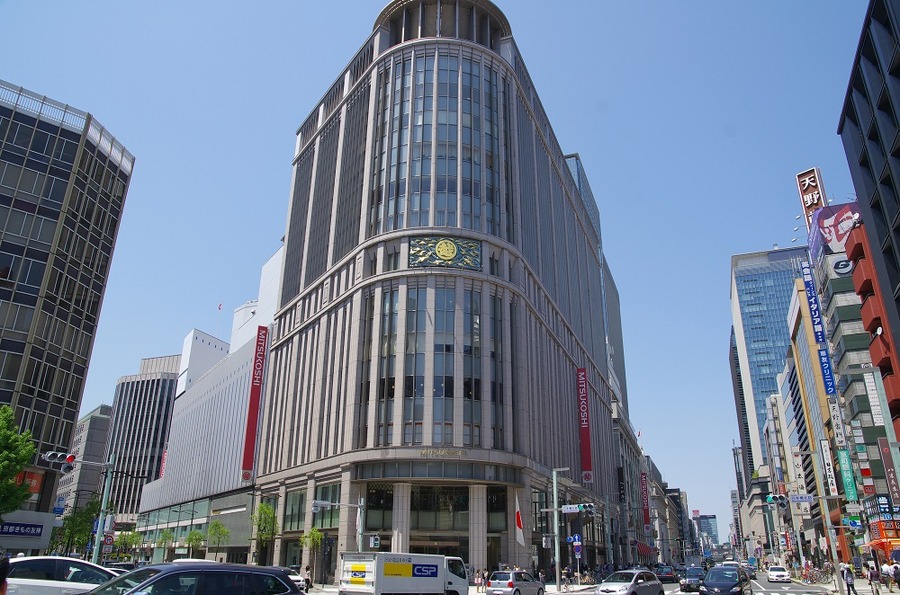 デパートで買い物