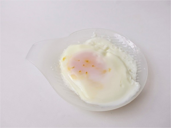 100均に「卵調理グッズ」がたくさんあったので、5つほど買って使ってみました。