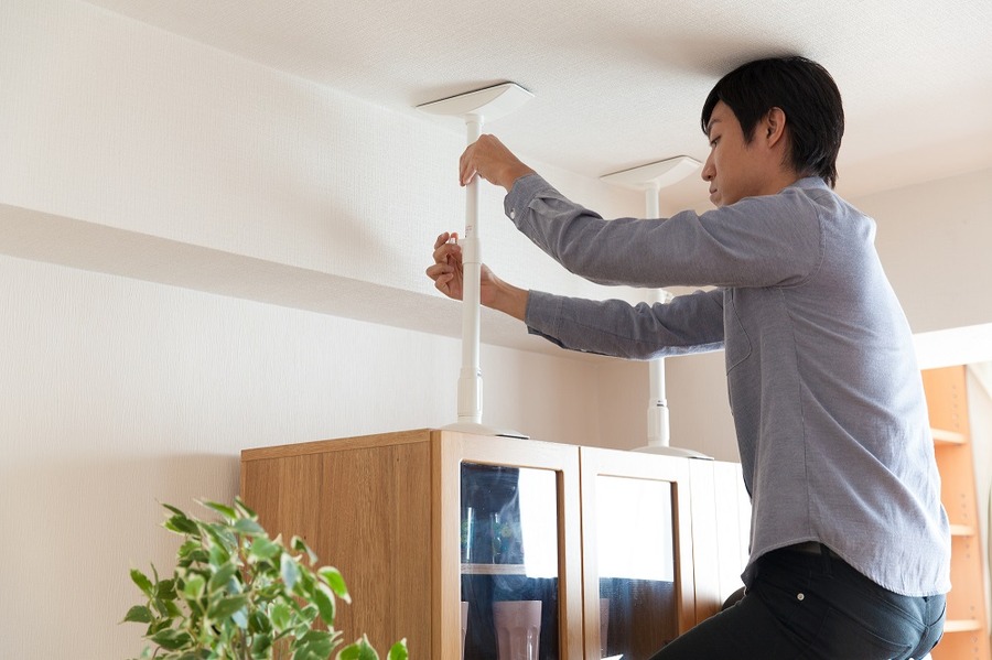 家具転倒防止グッズ