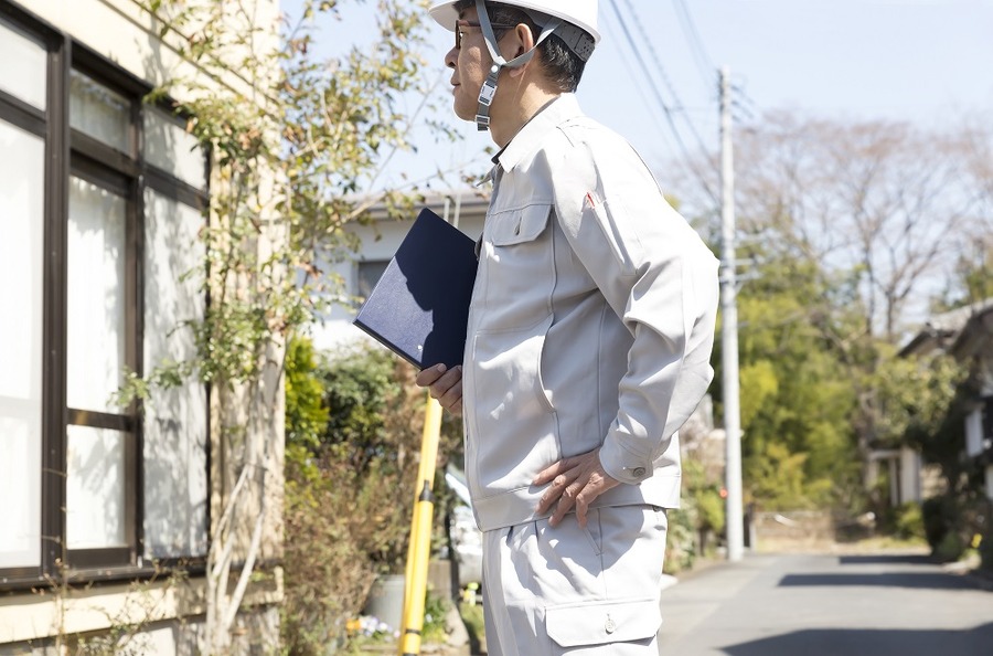 必ずプロに任せる