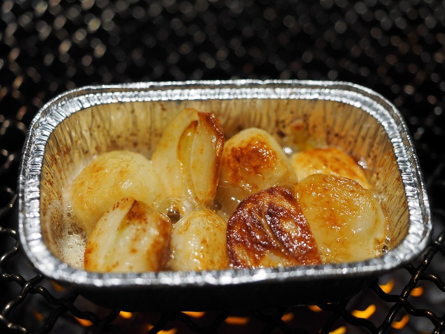 魚焼きグリルで焼くにんにくのホイル焼き