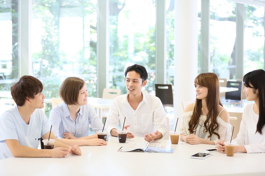 「人に好かれる人」もお金に愛されやすい