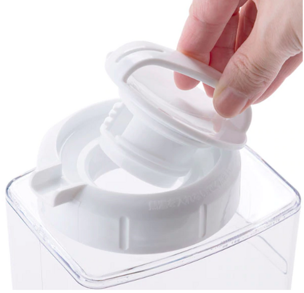 ニトリのネジ式フタ　縦横ポット