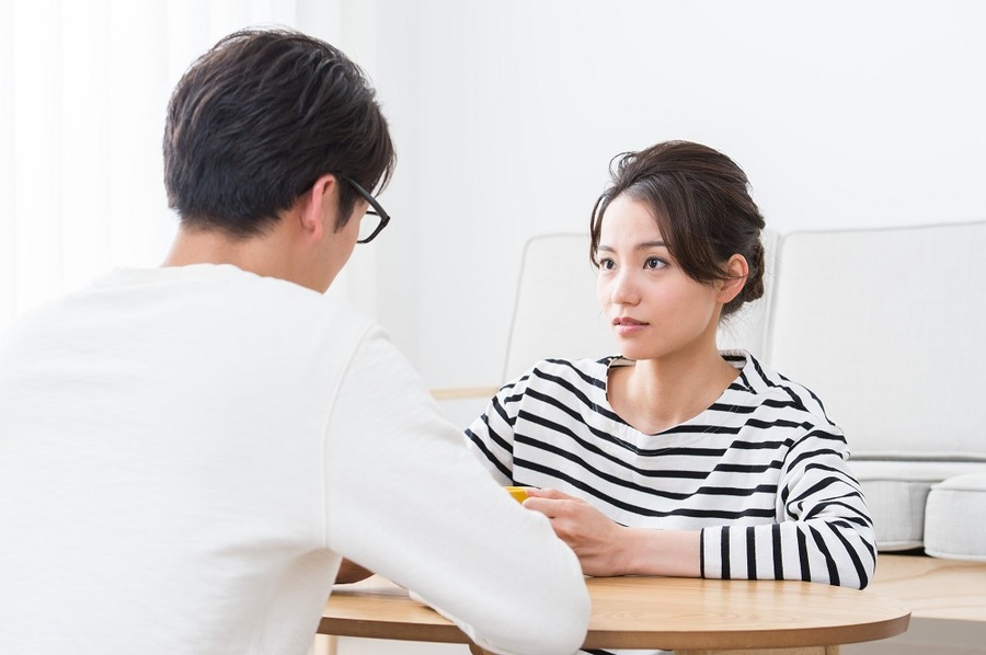 浪費家夫に断捨離妻がアドバイス