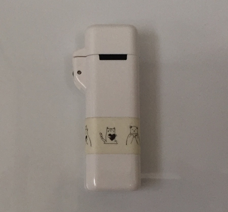 ミニマグネットを印鑑ケースにマステで固定