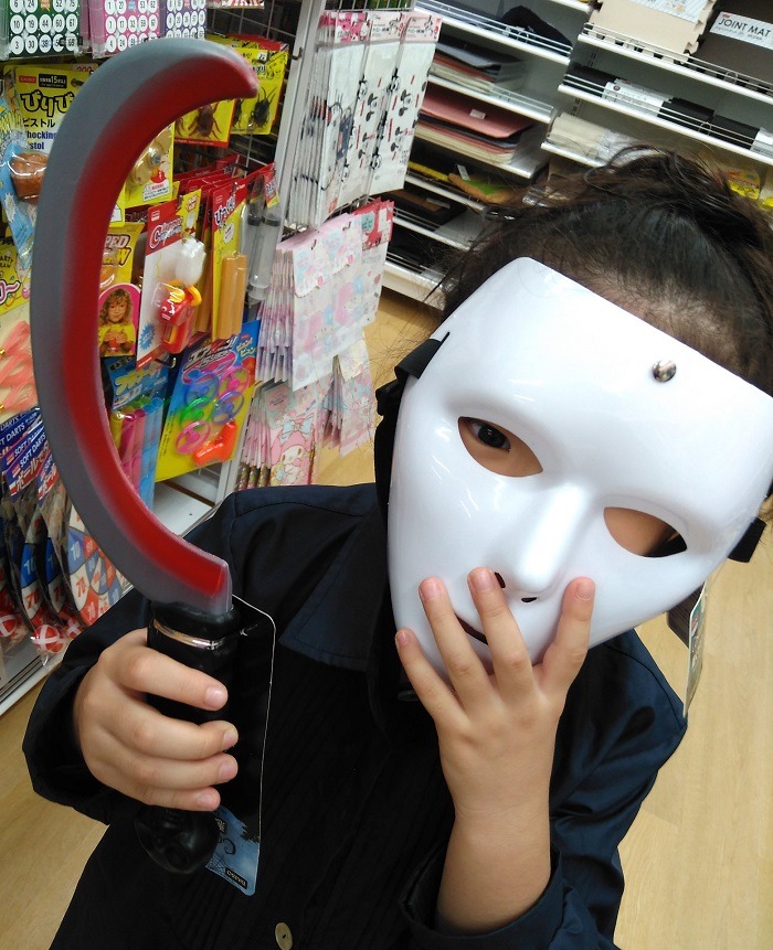 【100均でハロウィン】工夫次第で簡単「ハリウッドメイク」　テーマを決めて最恐仮装10選！