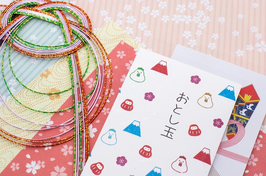 こどもがもらう「お年玉」