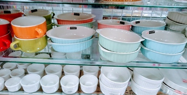 【100均あったかお料理グッズ】レンチン時短アイテムからオシャレなスキレットまで　お手軽6種を大調査